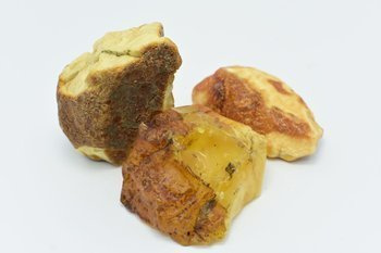 Zestaw trzech bryłek bursztynu bałtyckiego 233 g