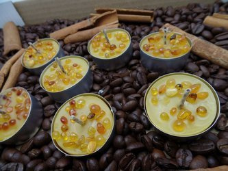 Podgrzewacze  10 szt.  TEALIGHT z wosku pszczelego z bursztynem  bałtyckim 4cm