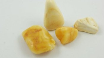 ZESTAW CZTERECH BRYŁEK KOLOR UNIKATY BURSZTYN