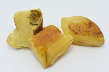 Zestaw trzech bryłek bursztynu bałtyckiego 196 g