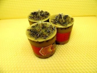 Ekologiczna świeca z wosku pszczelego z lawendą