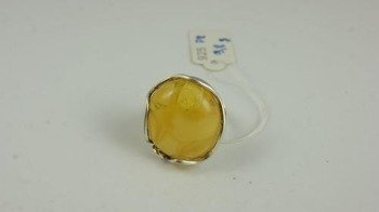 Pierścionek bursztyn bałtycki P95
