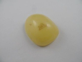naturalny kaboszon kolor Mleczno żółty szlifowany