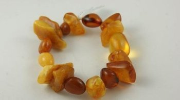 Bransoletka z bursztynu bałtyckiego BR07