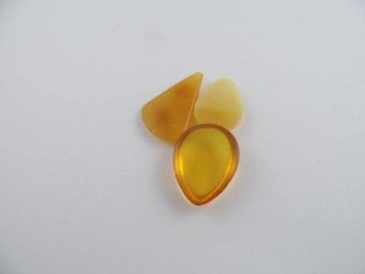 3 SZT. KABOSZON REGULARNY KSZTAŁT ŁEZKA STARA