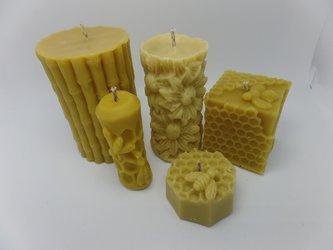 Zestaw pięciu świec z wosku pszczelego świeczki