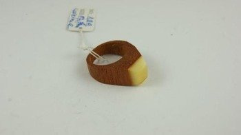 Pierścionek bursztyn bałtycki P103