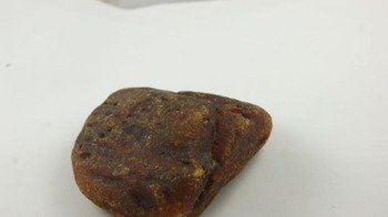 bursztyn bałtycki żółty płaski koniak kamień 102,7 g