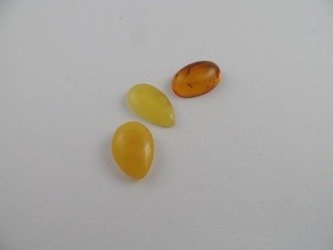 ZESTAW 3 szt. KABOSZON REGULARNY KSZTAŁT ŁZA OWAL