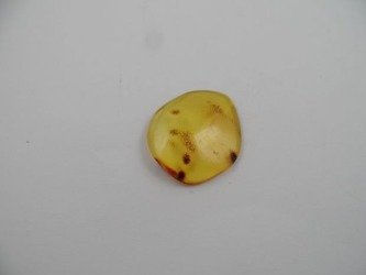 KABOSZON REGULARNY KSZTAŁT PRZEROCZYSTY INKLUZJA