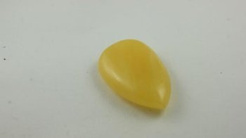 bursztyn kolumbijski polerowany łezka żółty 22,0 g