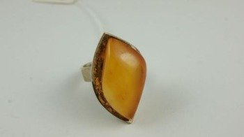 Pierścionek bursztyn bałtycki P74